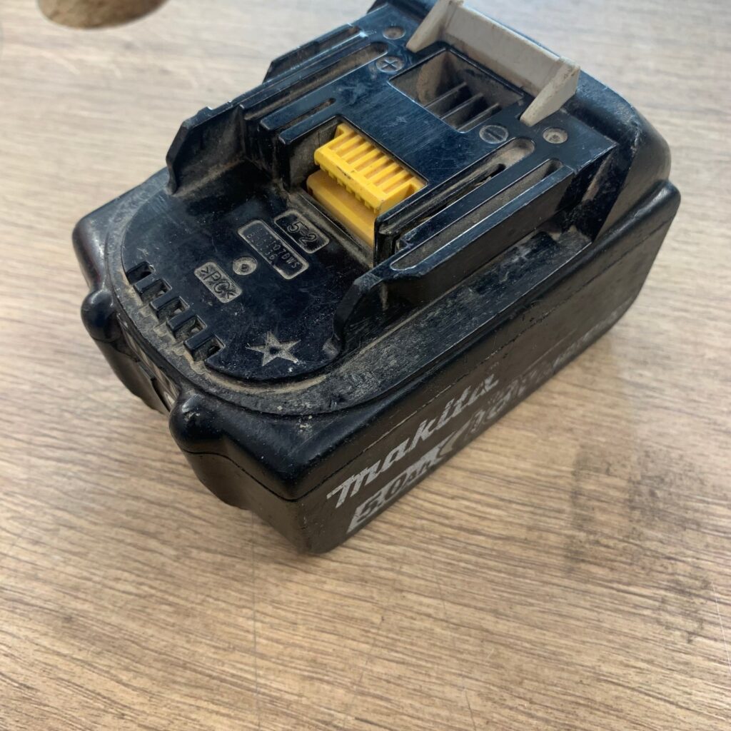 Makita BL1850B 18V 5.0Ah 90Wh Li-Ion Battery Pack Good Used