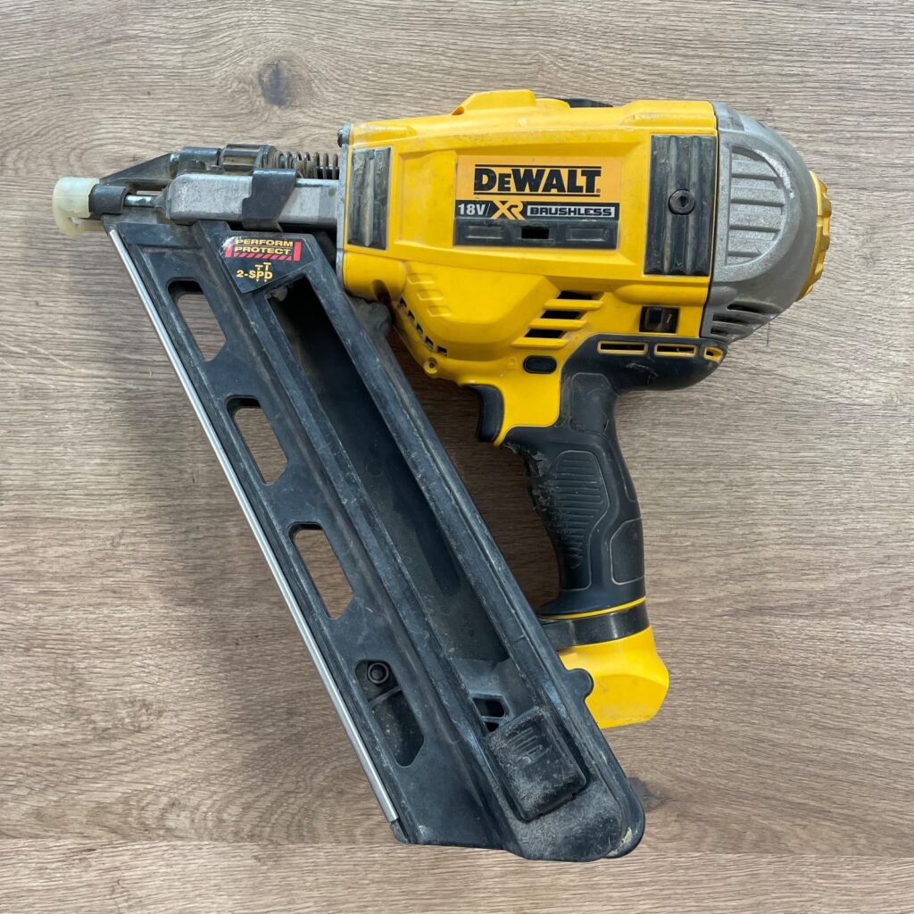 DeWalt DCN692 18V XR Brushless 2-Speed Framing Nailer Nail Gun Body Only