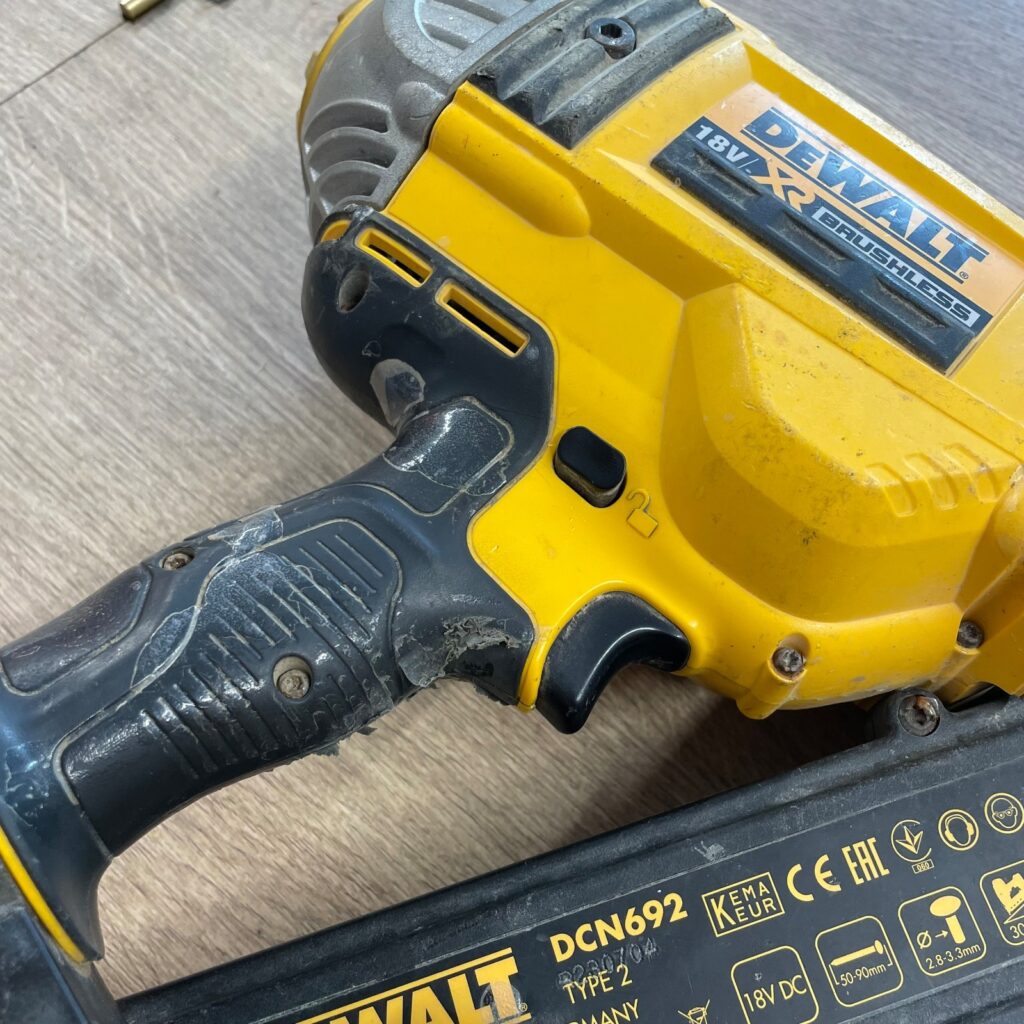 DeWalt DCN692 18V XR Brushless 2-Speed Framing Nailer Nail Gun Body Only