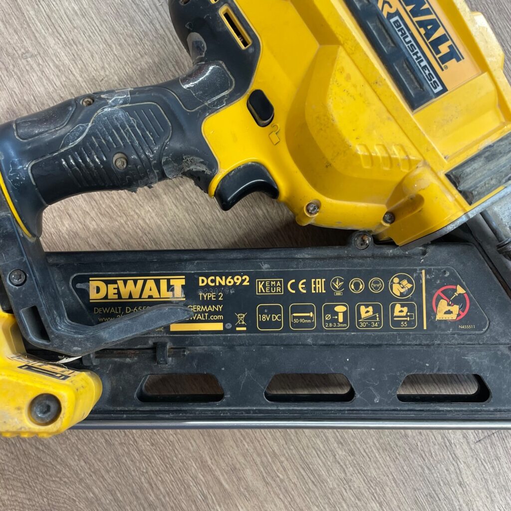 DeWalt DCN692 18V XR Brushless 2-Speed Framing Nailer Nail Gun Body Only