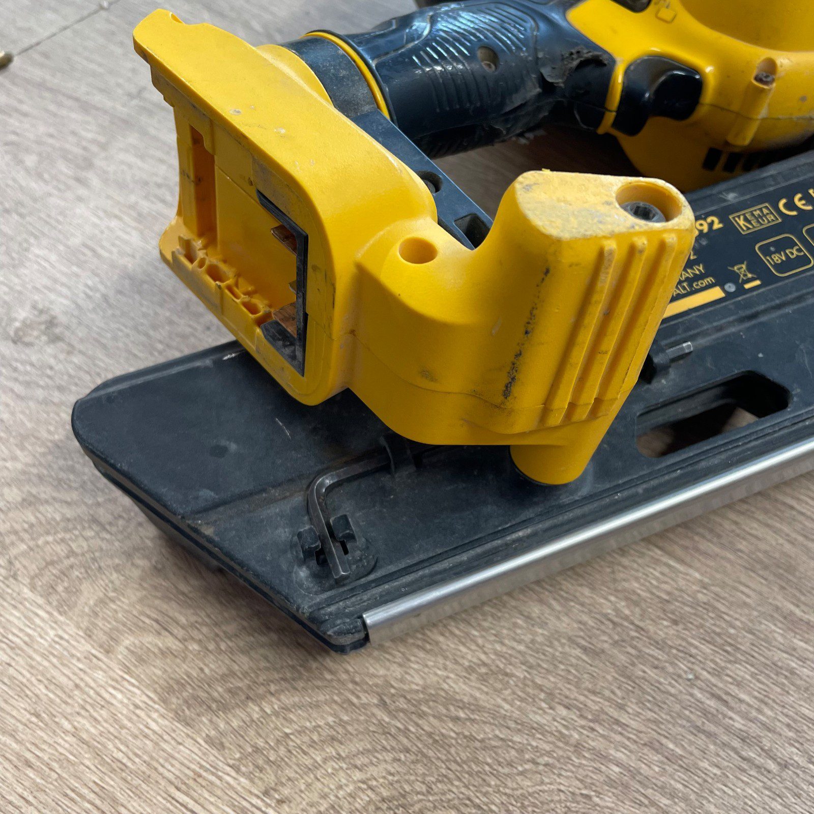 DeWalt DCN692 18V XR Brushless 2-Speed Framing Nailer Nail Gun Body Only - Image 17