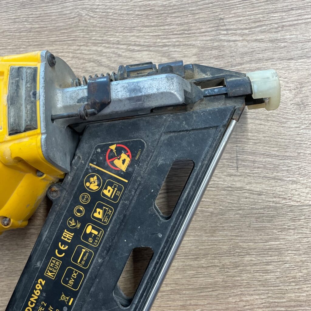DeWalt DCN692 18V XR Brushless 2-Speed Framing Nailer Nail Gun Body Only