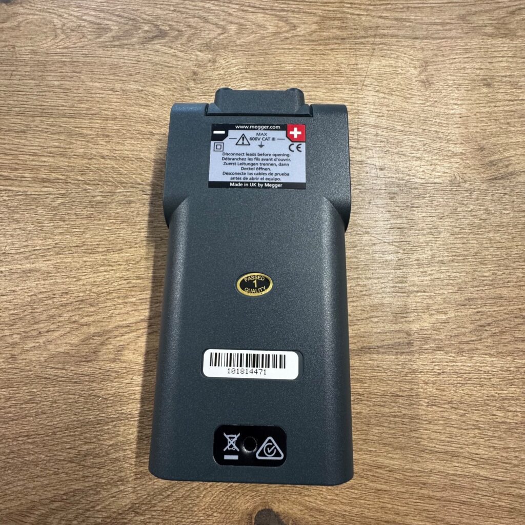 Megger MIT220 250V 500V Insulation Continuity Tester Leads Case