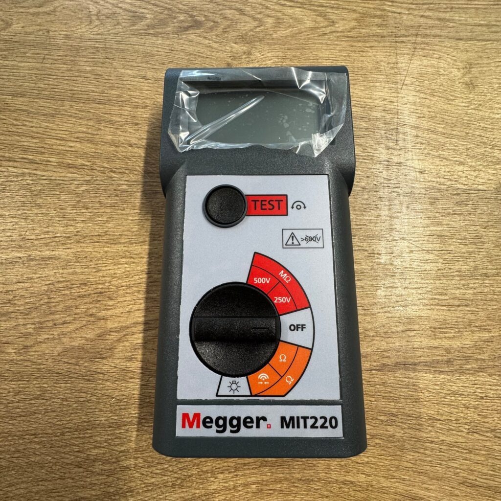 Megger MIT220 250V 500V Insulation Continuity Tester Leads Case