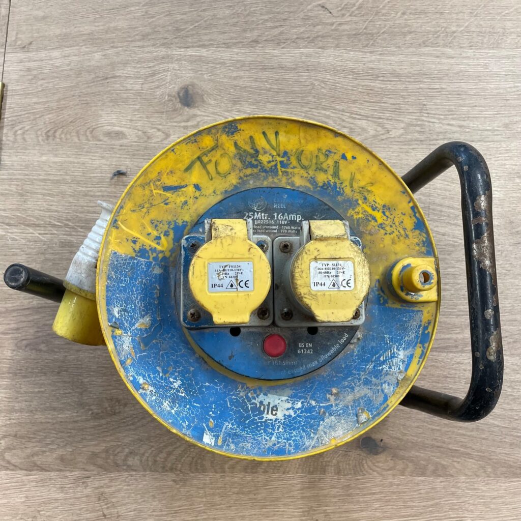 25m 110V 16A 2 Way Site Extension Cable Reel JR22516 IP44