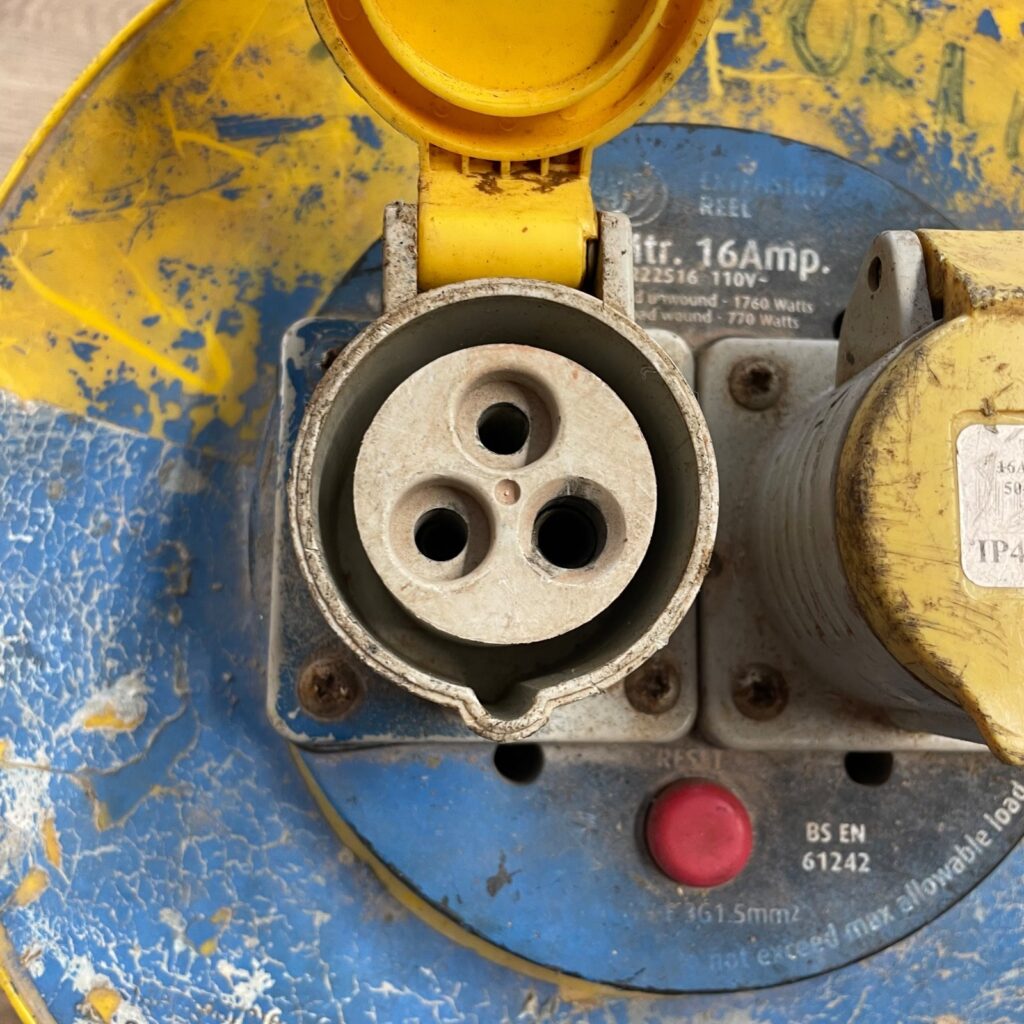 25m 110V 16A 2 Way Site Extension Cable Reel JR22516 IP44