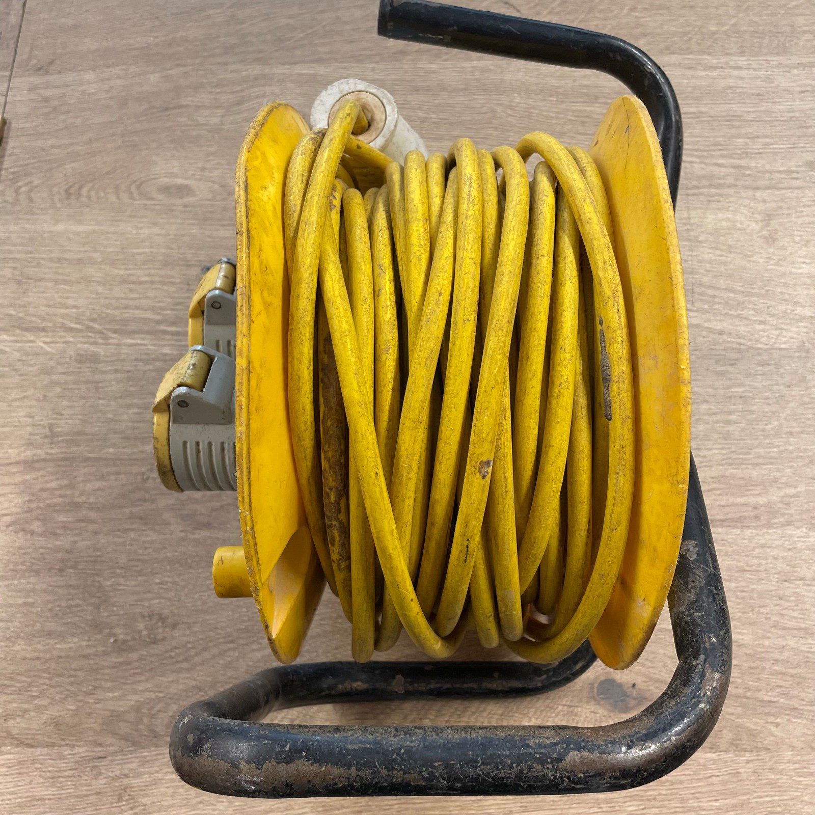 25m 110V 16A 2 Way Site Extension Cable Reel JR22516 IP44 - Image 10