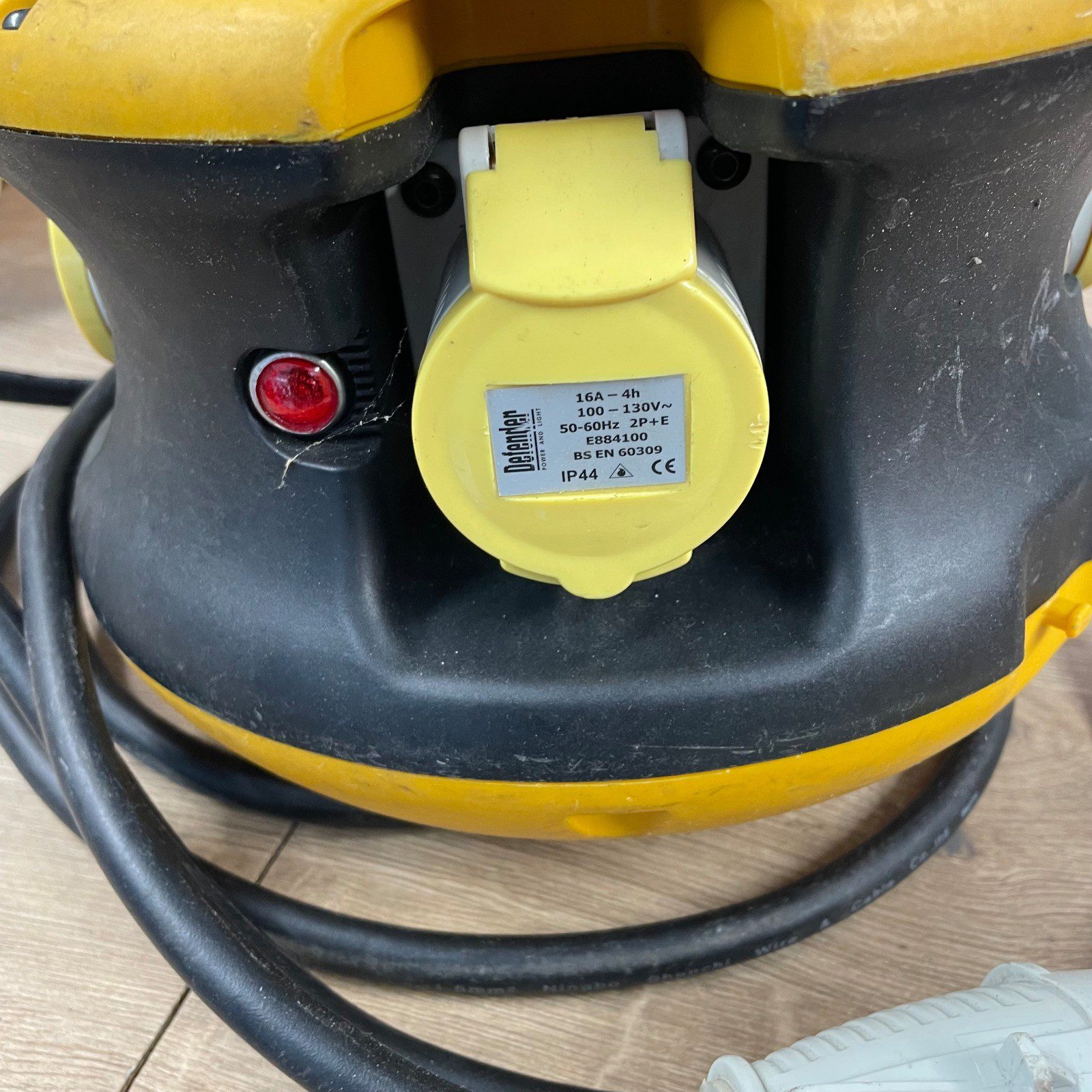 Defender E13200 110V Spider Ball 4 Way 16A Site Power Splitter IP44 - Image 10
