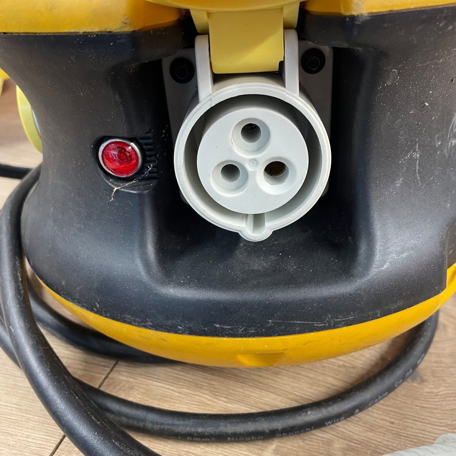 Defender E13200 110V Spider Ball 4 Way 16A Site Power Splitter IP44 - Image 11