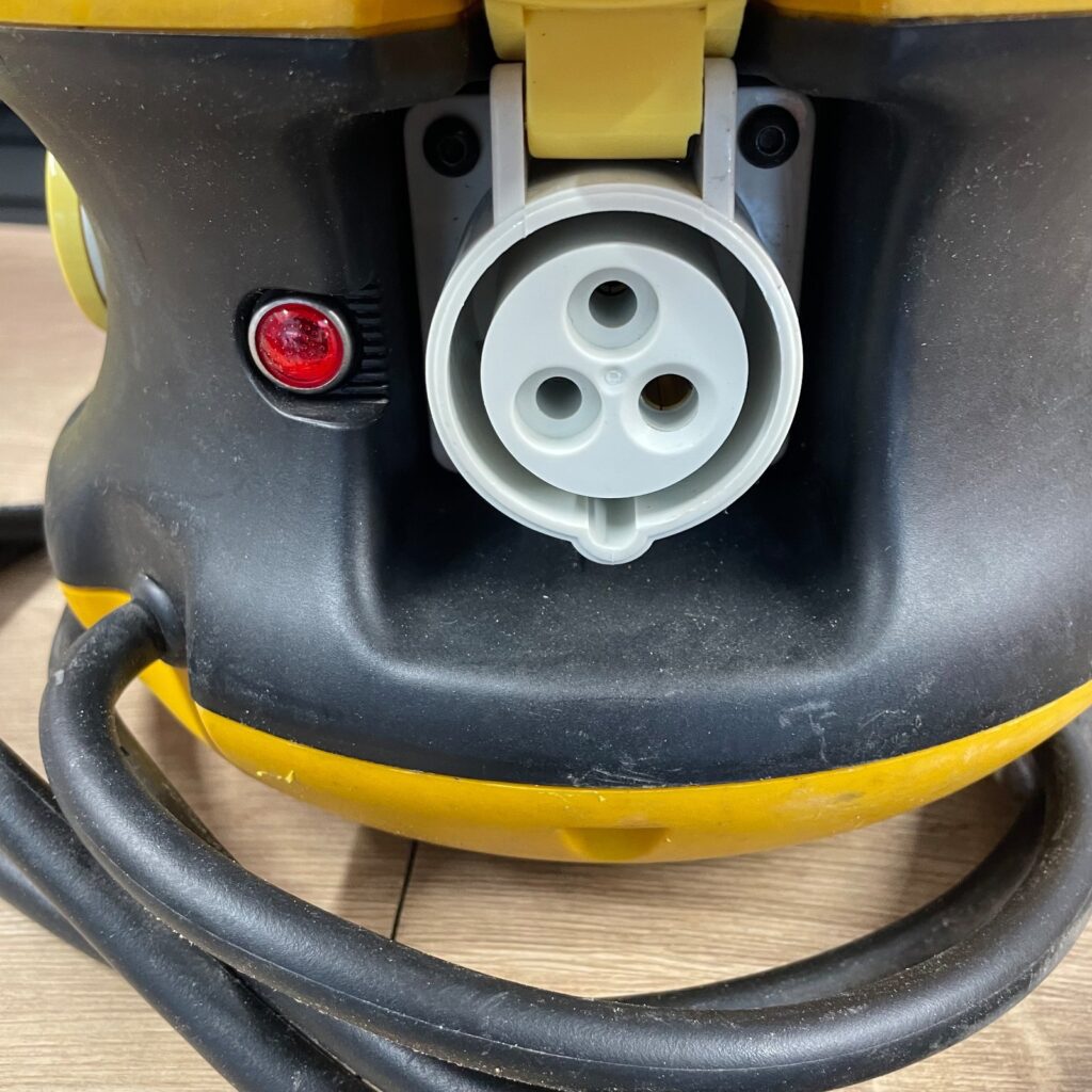 Defender E13200 110V Spider Ball 4 Way 16A Site Power Splitter IP44