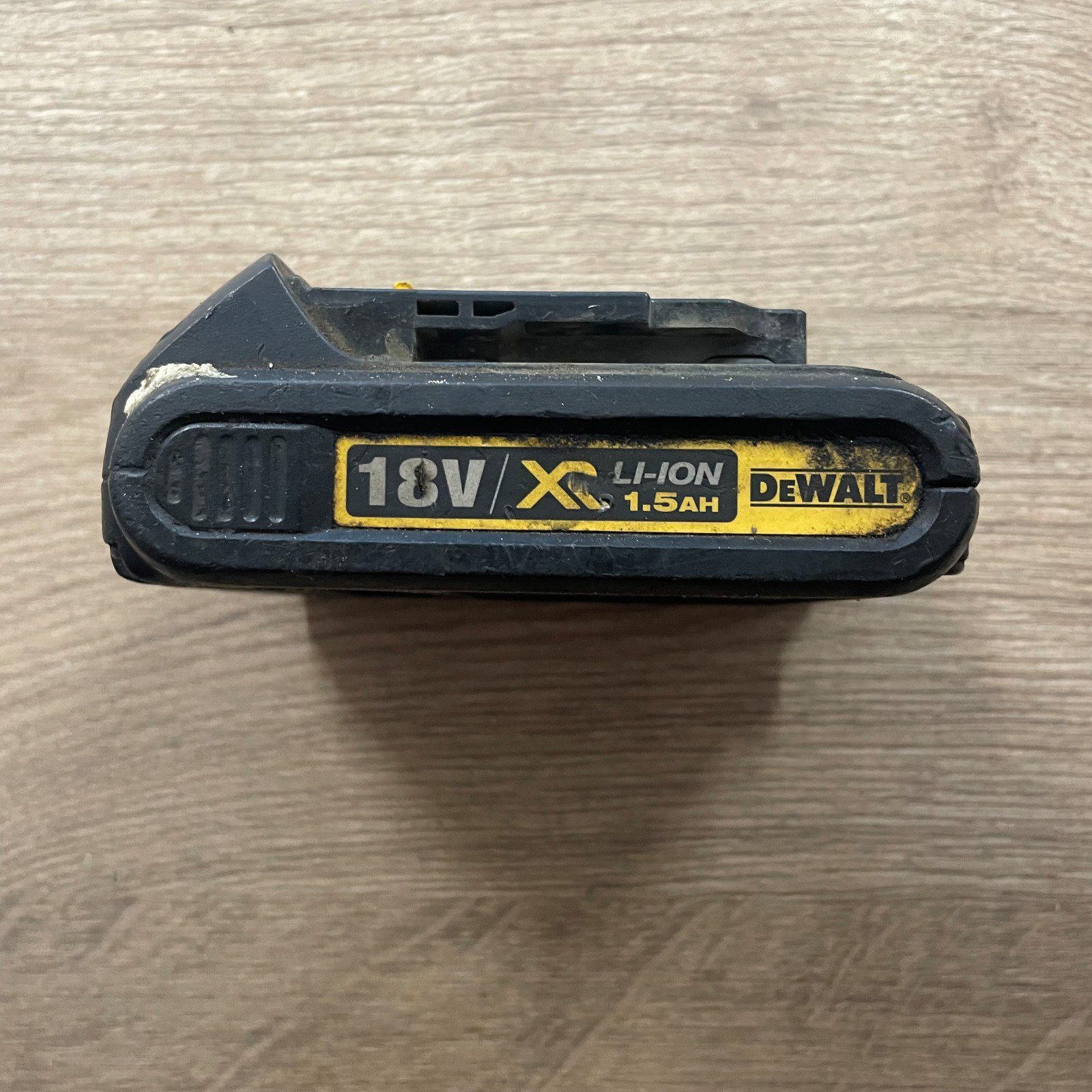 DeWalt DCB181 18V XR 1.5Ah 27Wh Li-Ion Battery Pack Used - Image 1