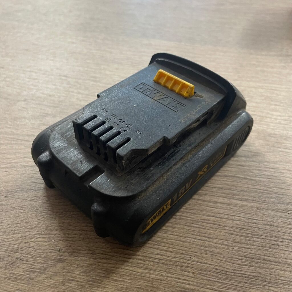 DeWalt DCB181 18V XR 1.5Ah 27Wh Li-Ion Battery Pack Used