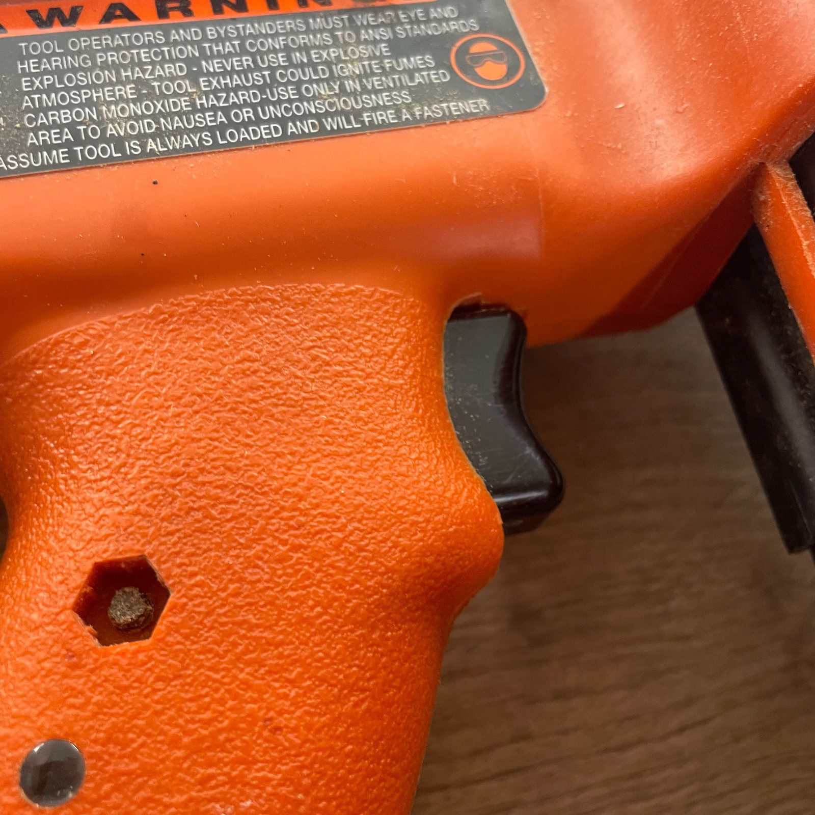 Paslode IM200/50 S16 Utility Staple Gun, Stapler,1 X Battery,Great Con ,NMh Batt - Image 11