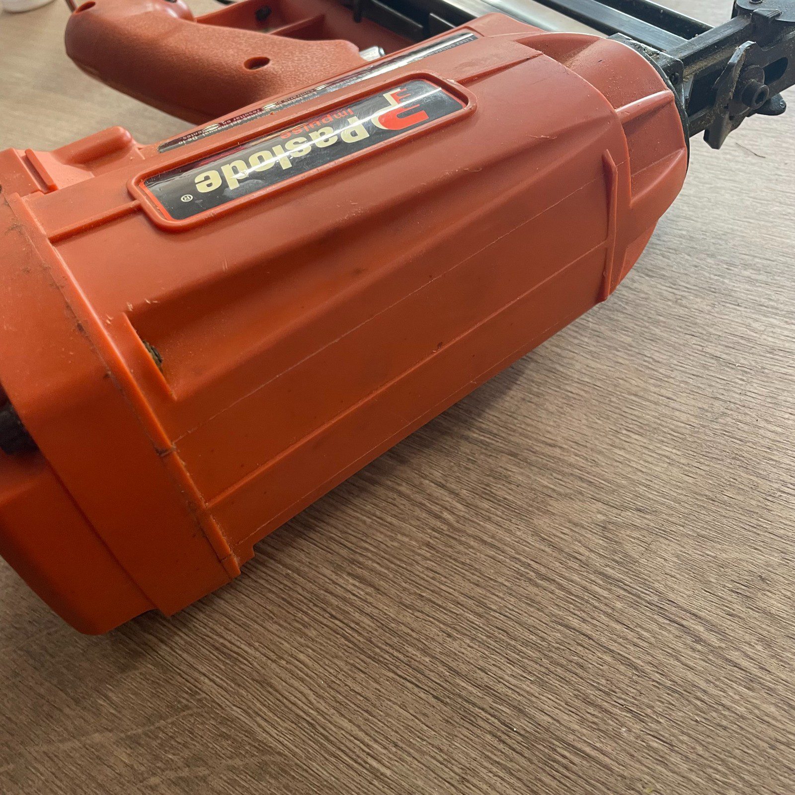 Paslode IM200/50 S16 Utility Staple Gun, Stapler,1 X Battery,Great Con ,NMh Batt - Image 16