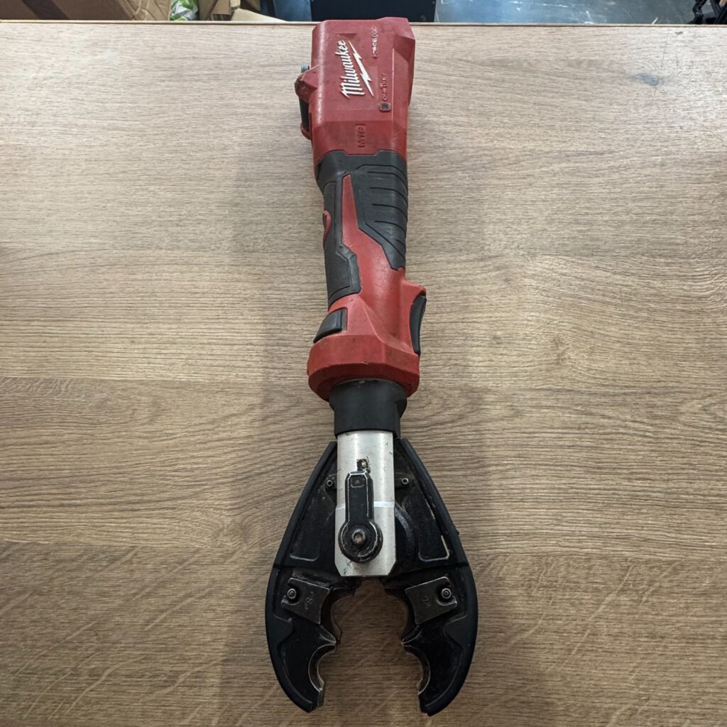 Milwaukee M18ONEHUCT M18 ONEH FORCE LOGIC™ hydraulic utility crimper