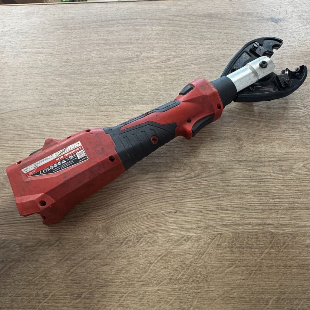 Milwaukee M18ONEHUCT M18 ONEH FORCE LOGIC™ hydraulic utility crimper