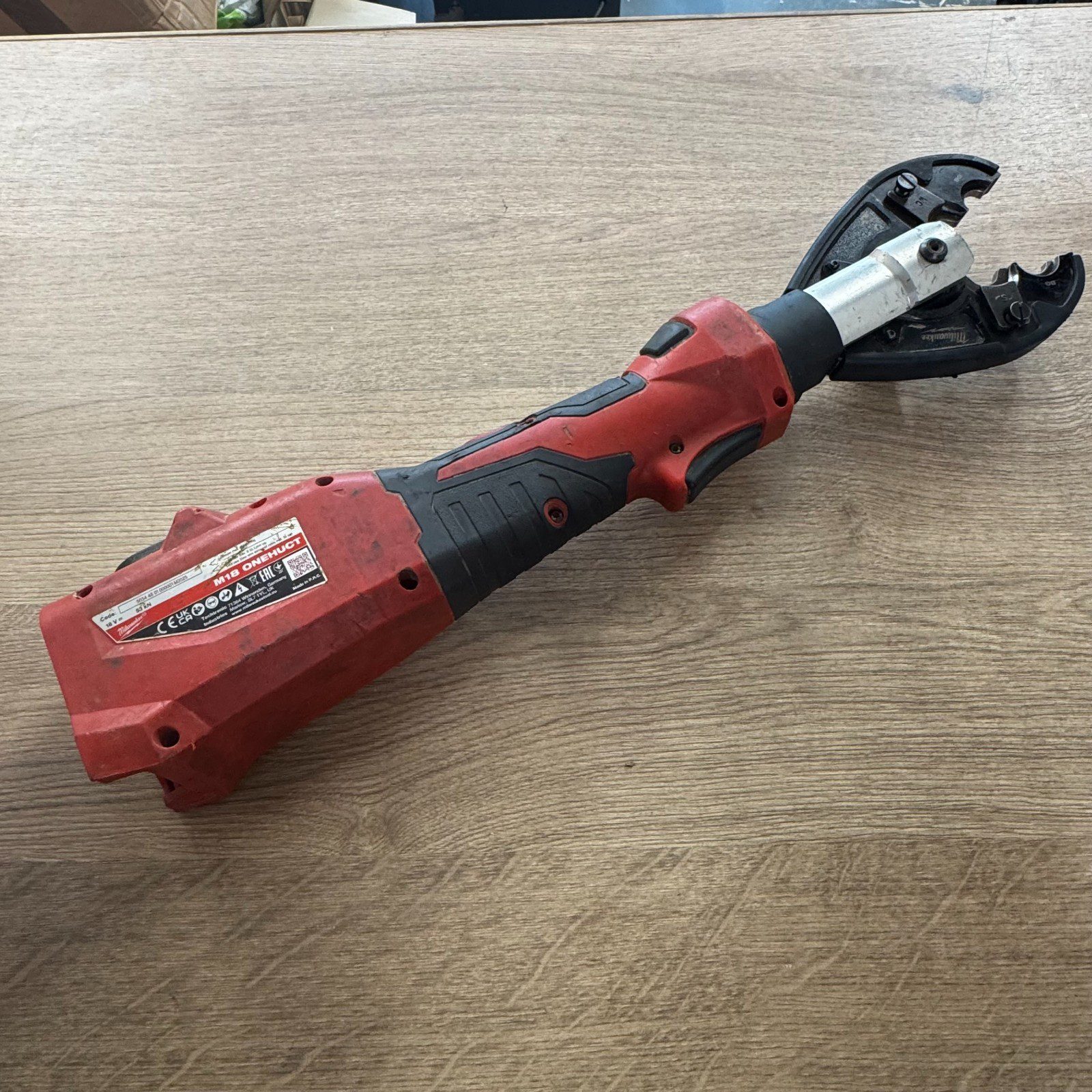 Milwaukee M18ONEHUCT M18 ONEH FORCE LOGIC™ hydraulic utility crimper - Image 8