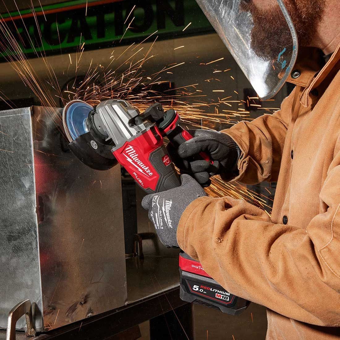 Milwaukee M18 FSAGSVO125X 18V Fuel 125mm Angle Grinder Tool Only Case New - Image 4