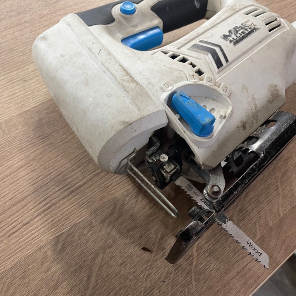 Mac Allister MSJS600 240V 600W Variable Speed Jigsaw With Blade Used