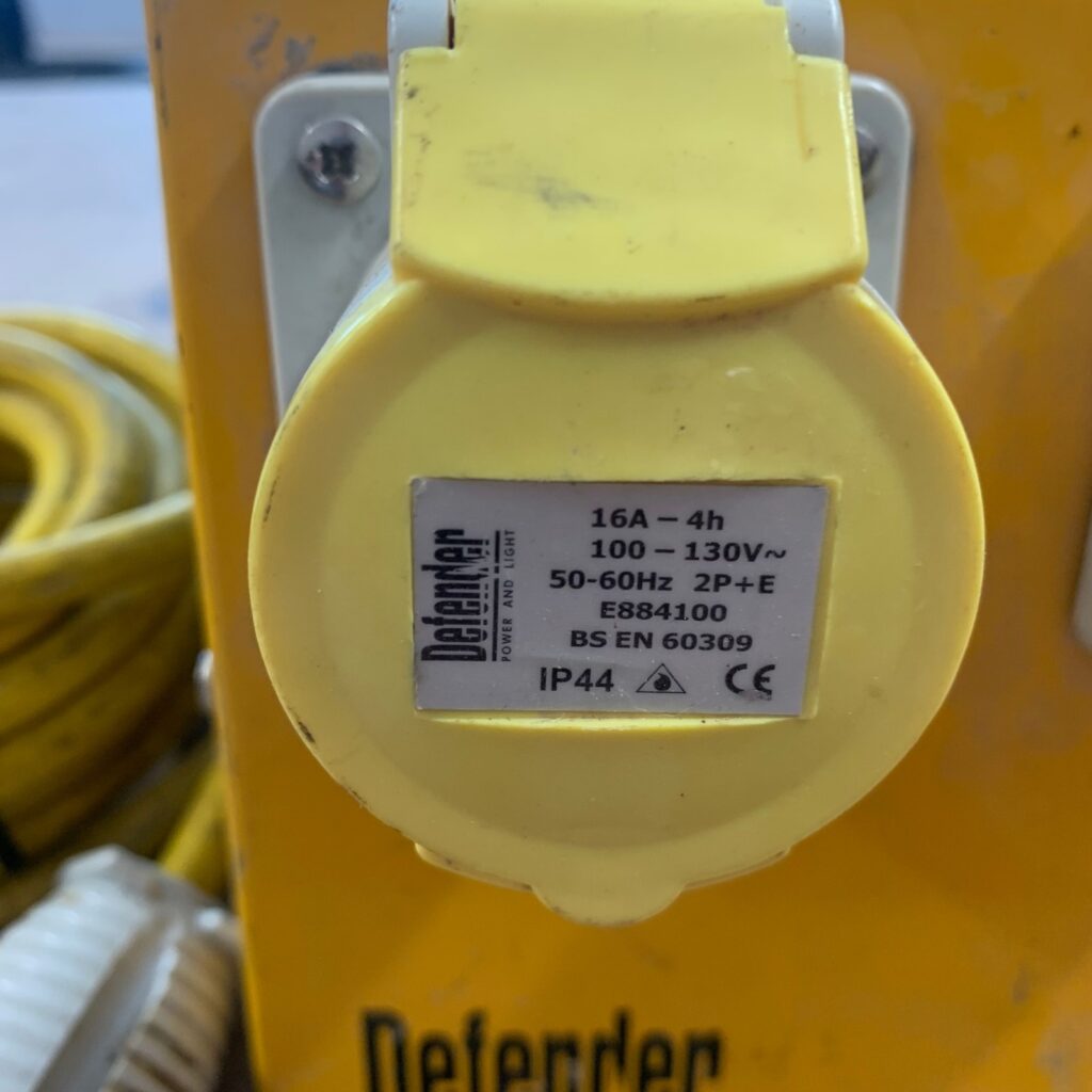Defender E13104 110V 16A 4-Way Splitter Box Power Distribution Unit IP44