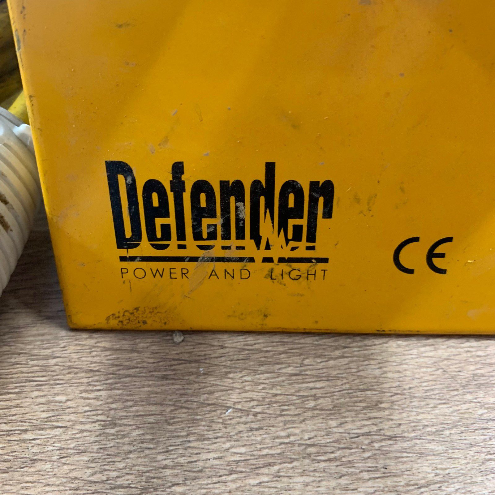Defender E13104 110V 16A 4-Way Splitter Box Power Distribution Unit IP44 - Image 6