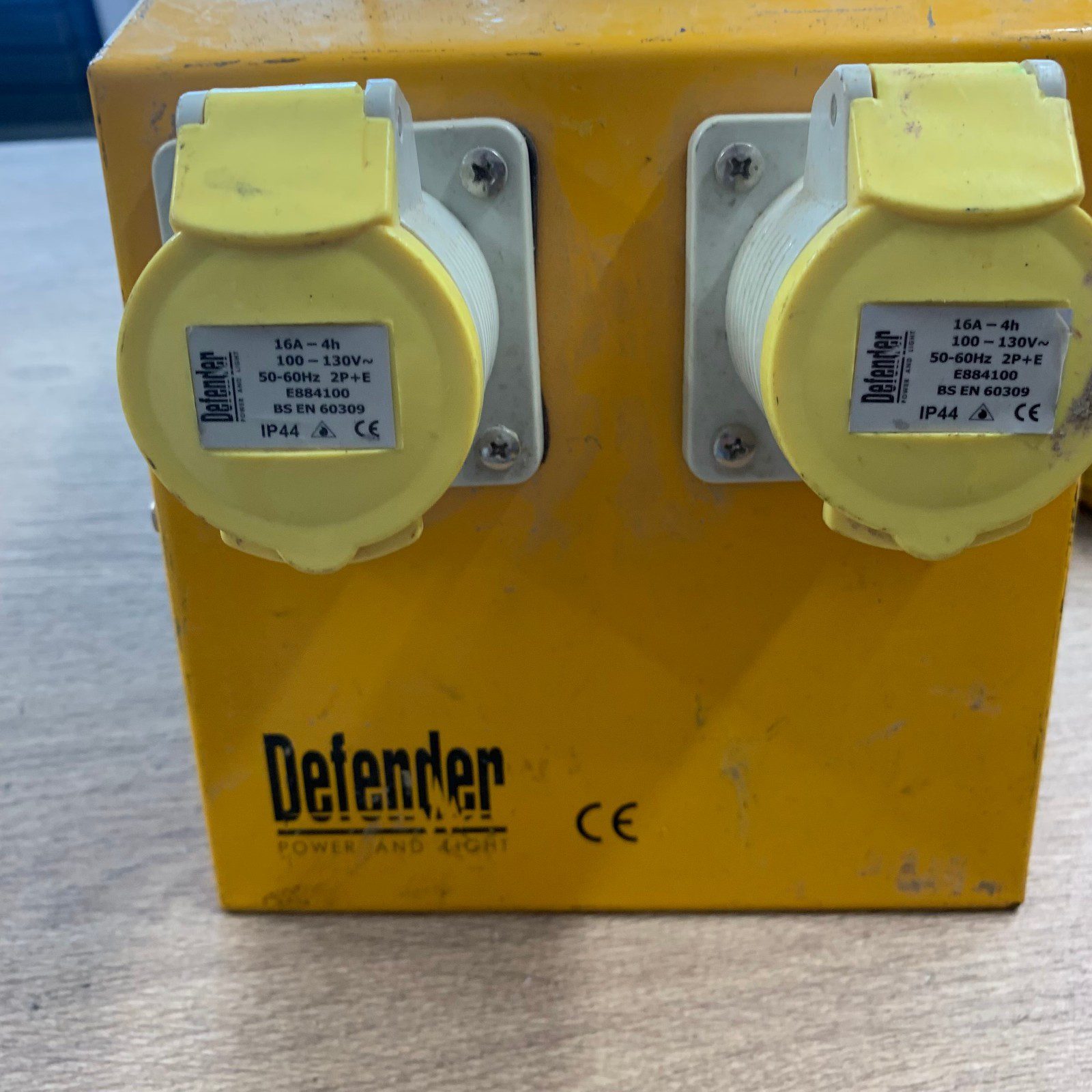 Defender E13104 110V 16A 4-Way Splitter Box Power Distribution Unit IP44 - Image 22