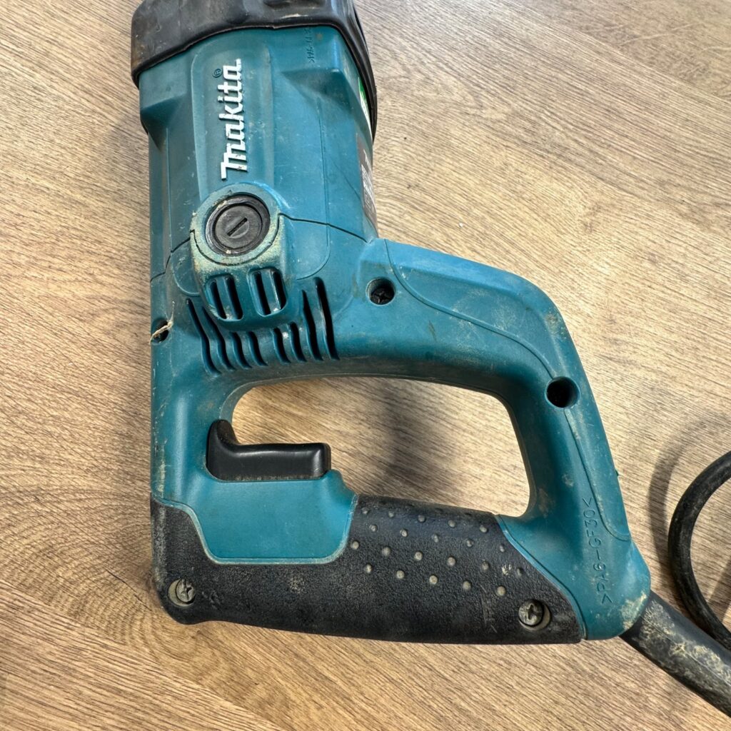 Makita JR3050T 110V 940W Reciprocating Saw Sabre Saw with Case