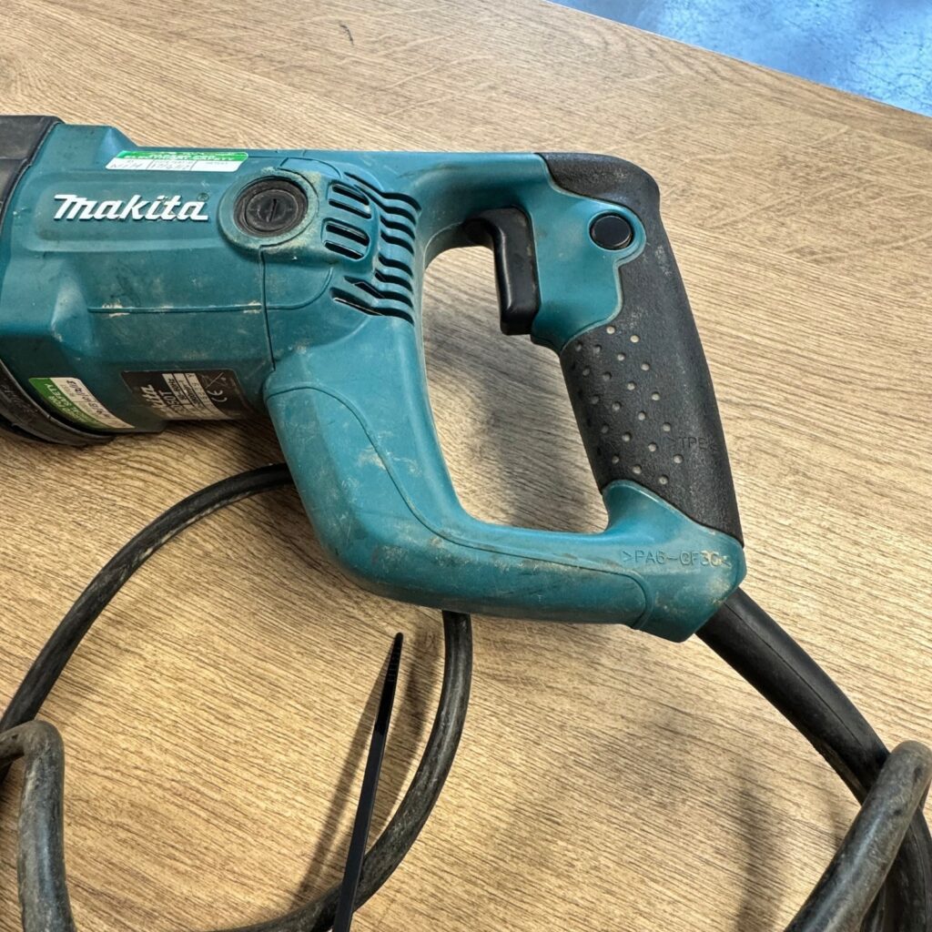 Makita JR3050T 110V 940W Reciprocating Saw Sabre Saw with Case