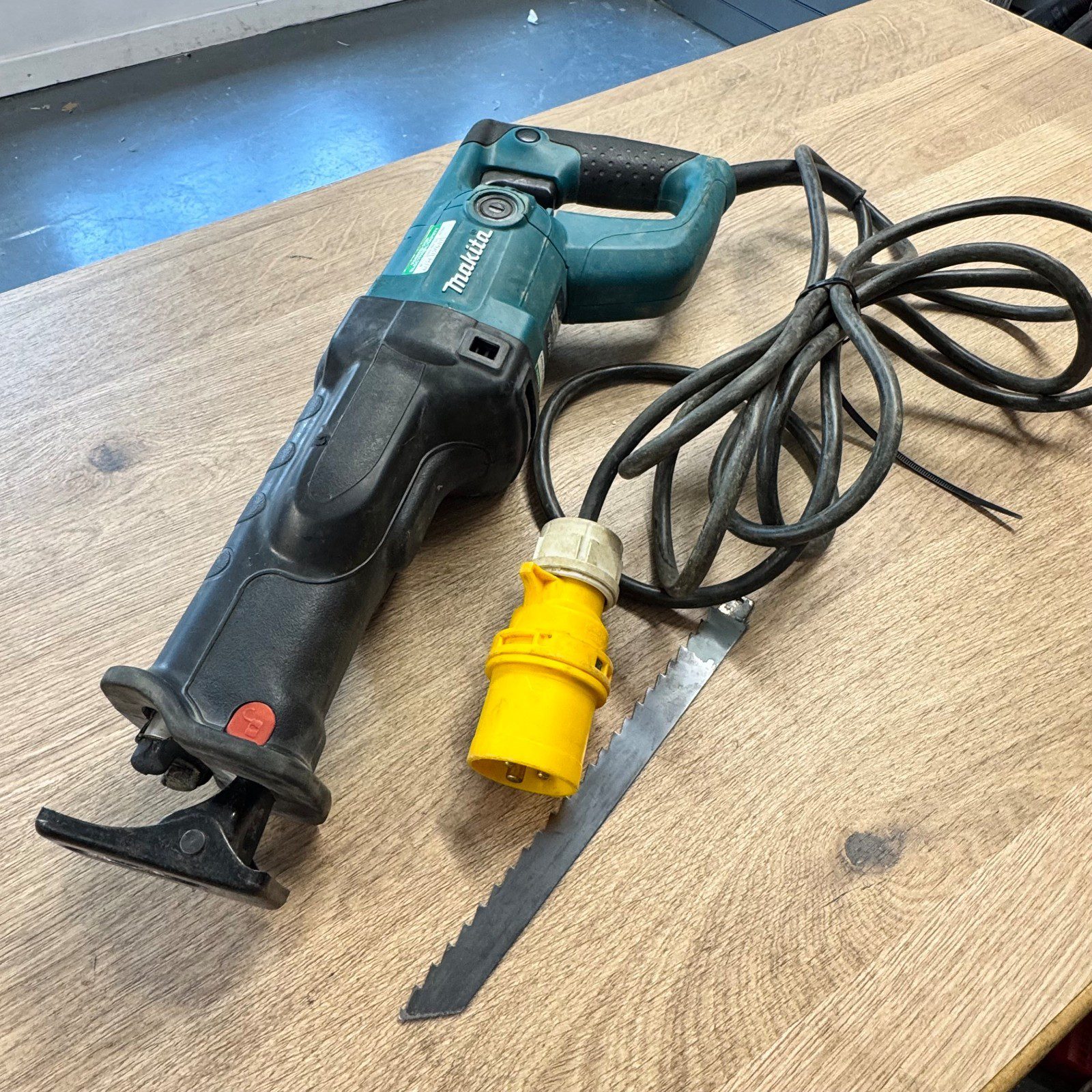 Makita JR3050T 110V 940W Reciprocating Saw Sabre Saw with Case - Image 11