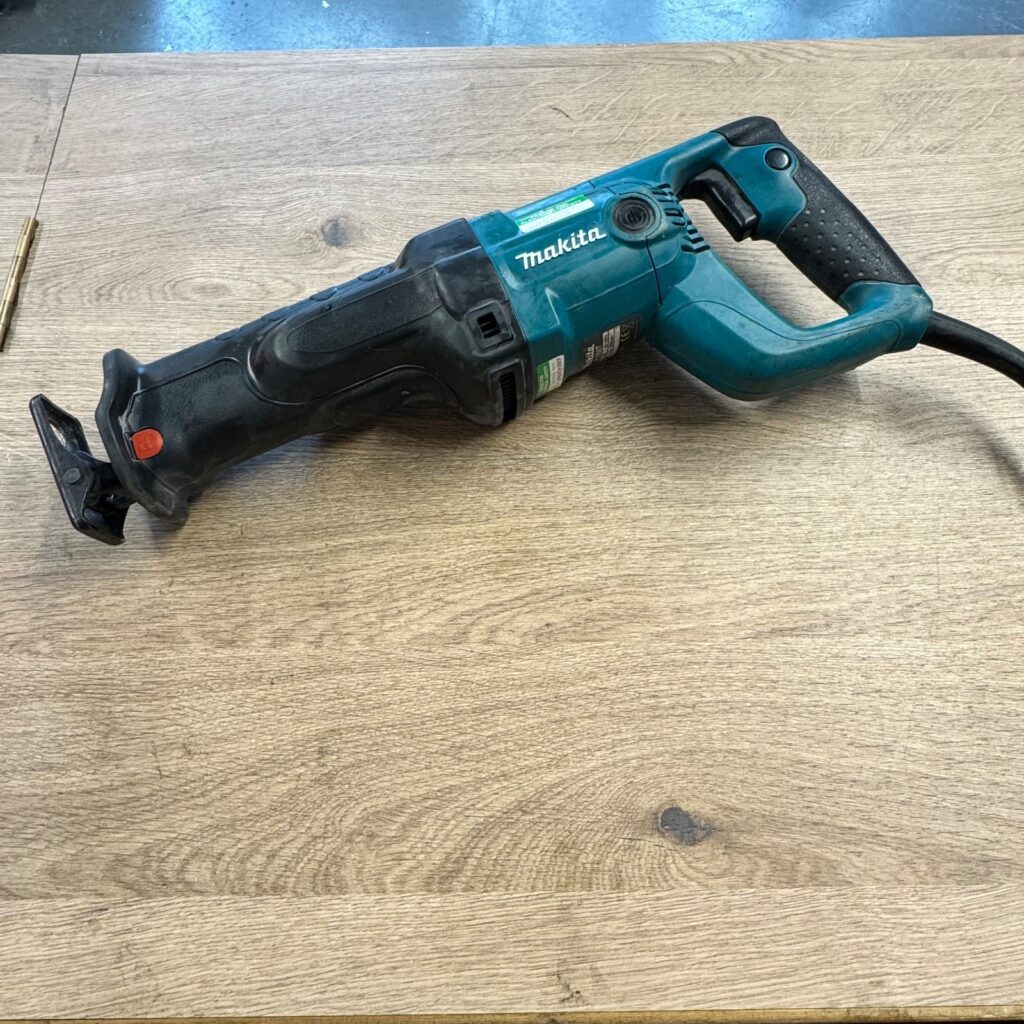 Makita JR3050T 110V 940W Reciprocating Saw Sabre Saw with Case