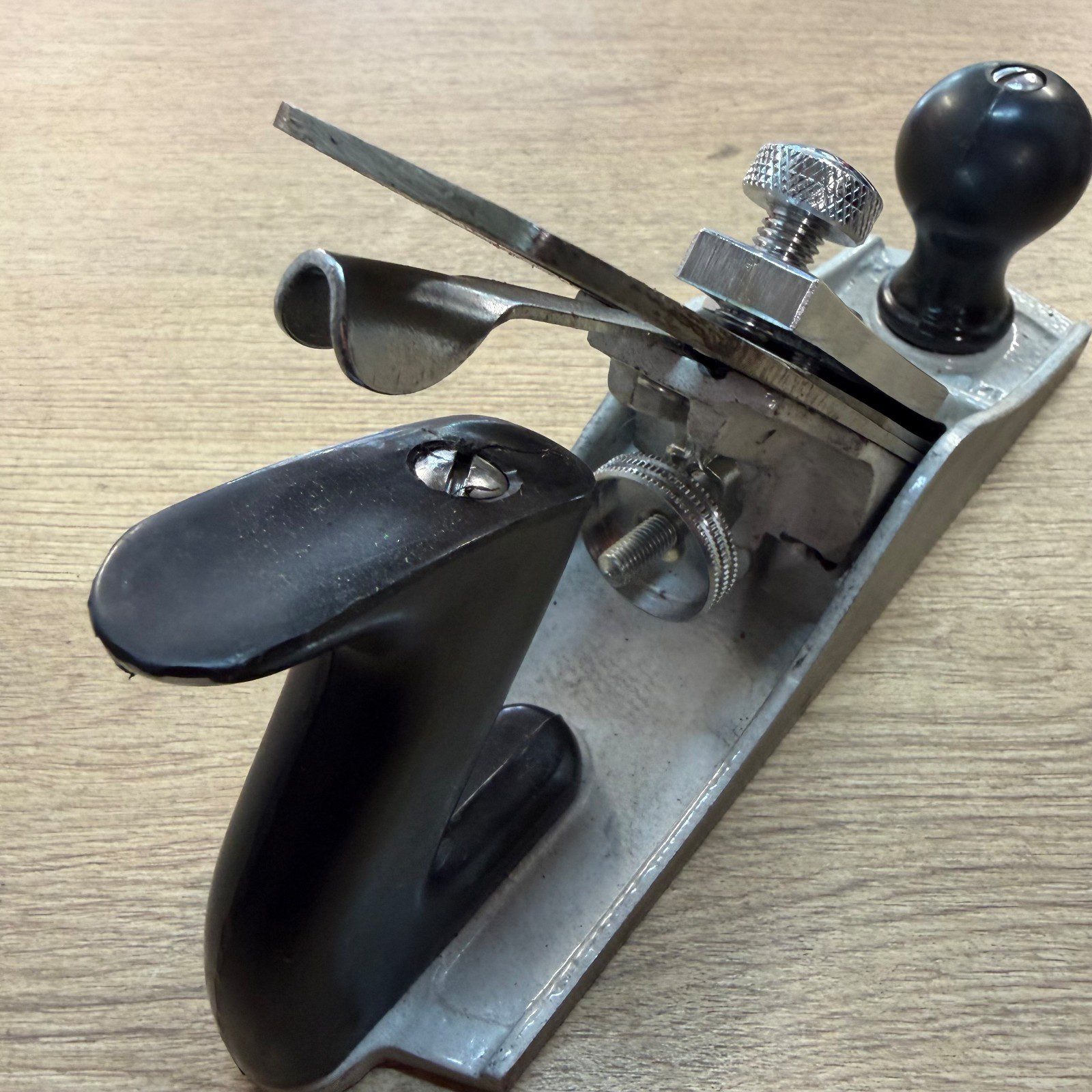Forge Steel Smoothing Hand Plane Adjustable Blade Metal Body Good Condition - Image 9