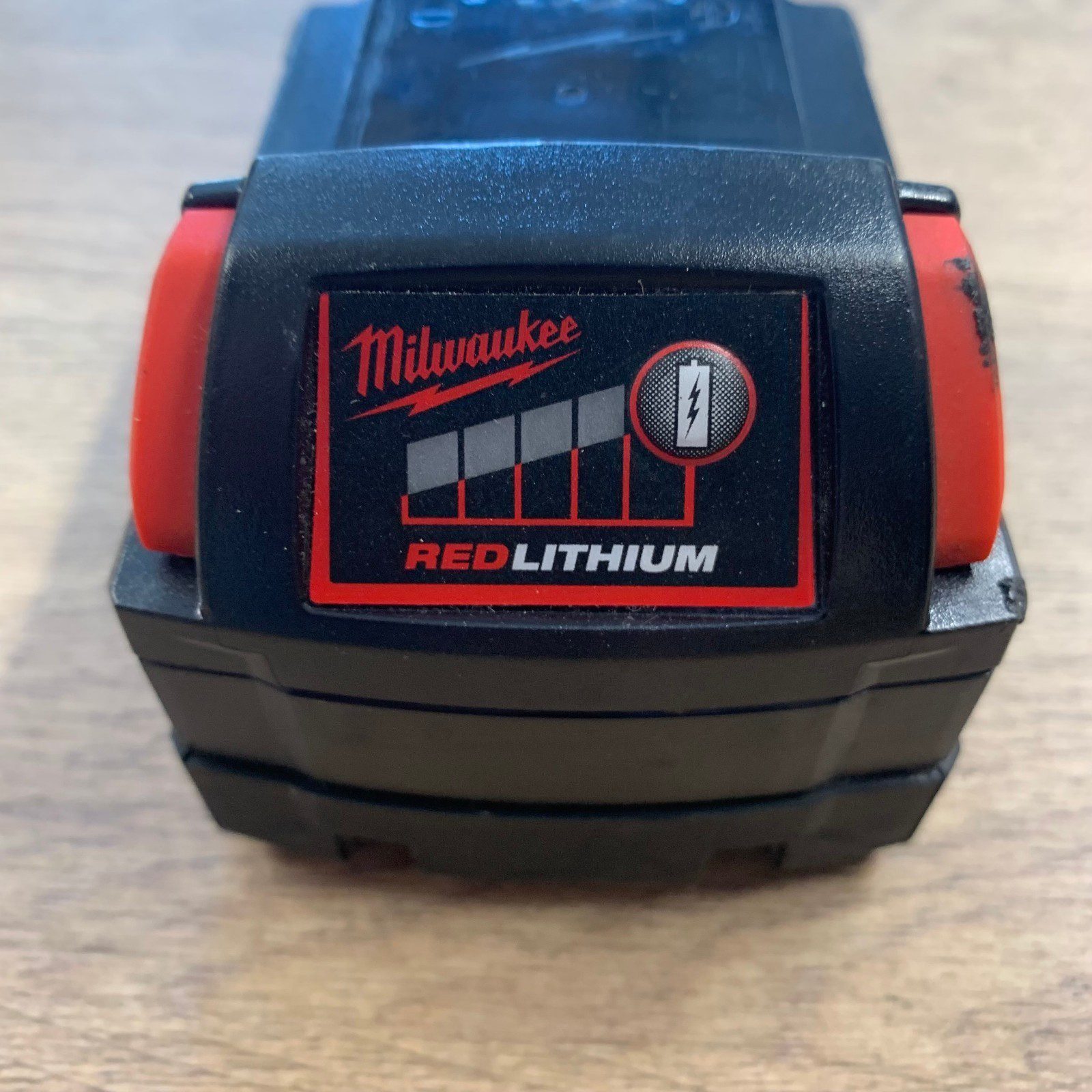 Milwaukee M18B5 18V 5.0Ah REDLITHIUM Li-Ion Battery Pack 90Wh - Image 3