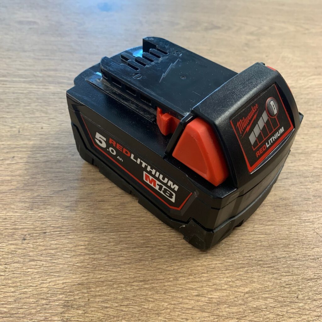 Milwaukee M18B5 18V 5.0Ah REDLITHIUM Li-Ion Battery Pack 90Wh