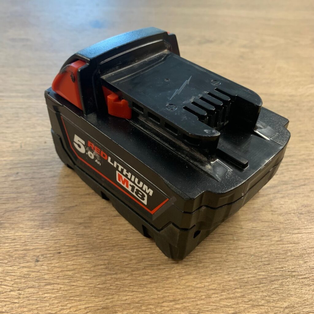 Milwaukee M18B5 18V 5.0Ah REDLITHIUM Li-Ion Battery Pack 90Wh