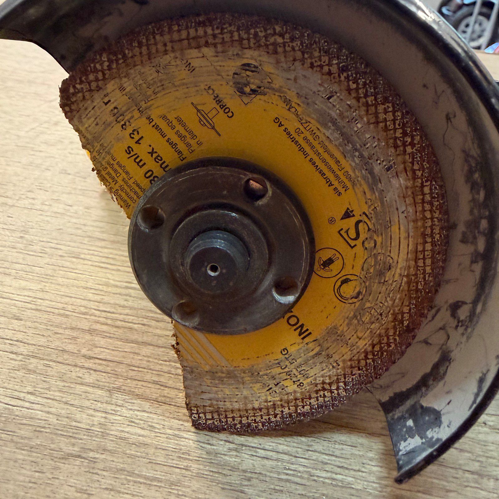 Makita GA4530R 110V 720W 115mm Angle Grinder Anti-Restart Serviced - Image 4