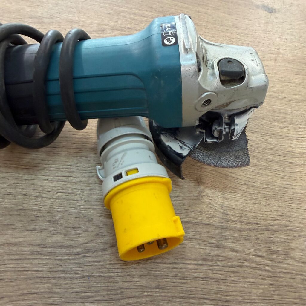 Makita GA4530R 110V 720W 115mm Angle Grinder Anti-Restart Serviced