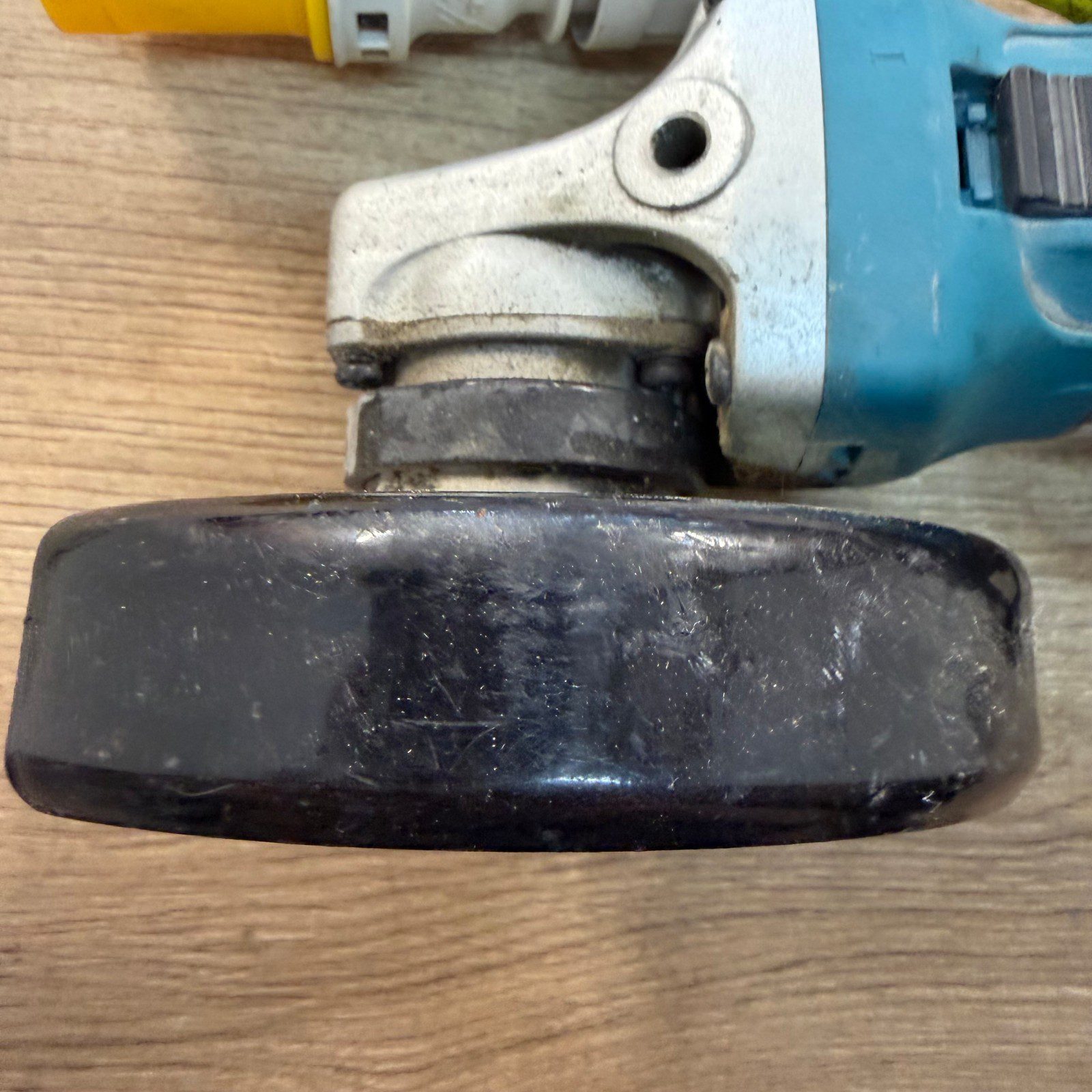 Makita GA4530R 110V 720W 115mm Angle Grinder Anti-Restart Serviced - Image 10