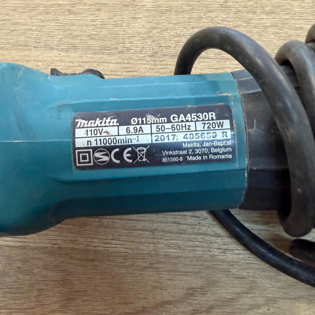 Makita GA4530R 110V 720W 115mm Corded Angle Grinder 4.5 Inch Used