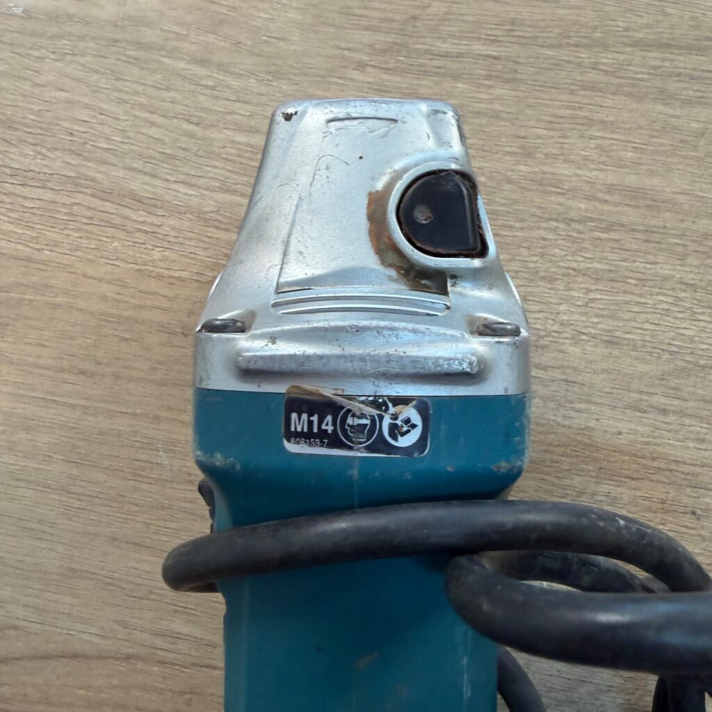 Makita GA4530R 110V 720W 115mm Corded Angle Grinder 4.5 Inch Used