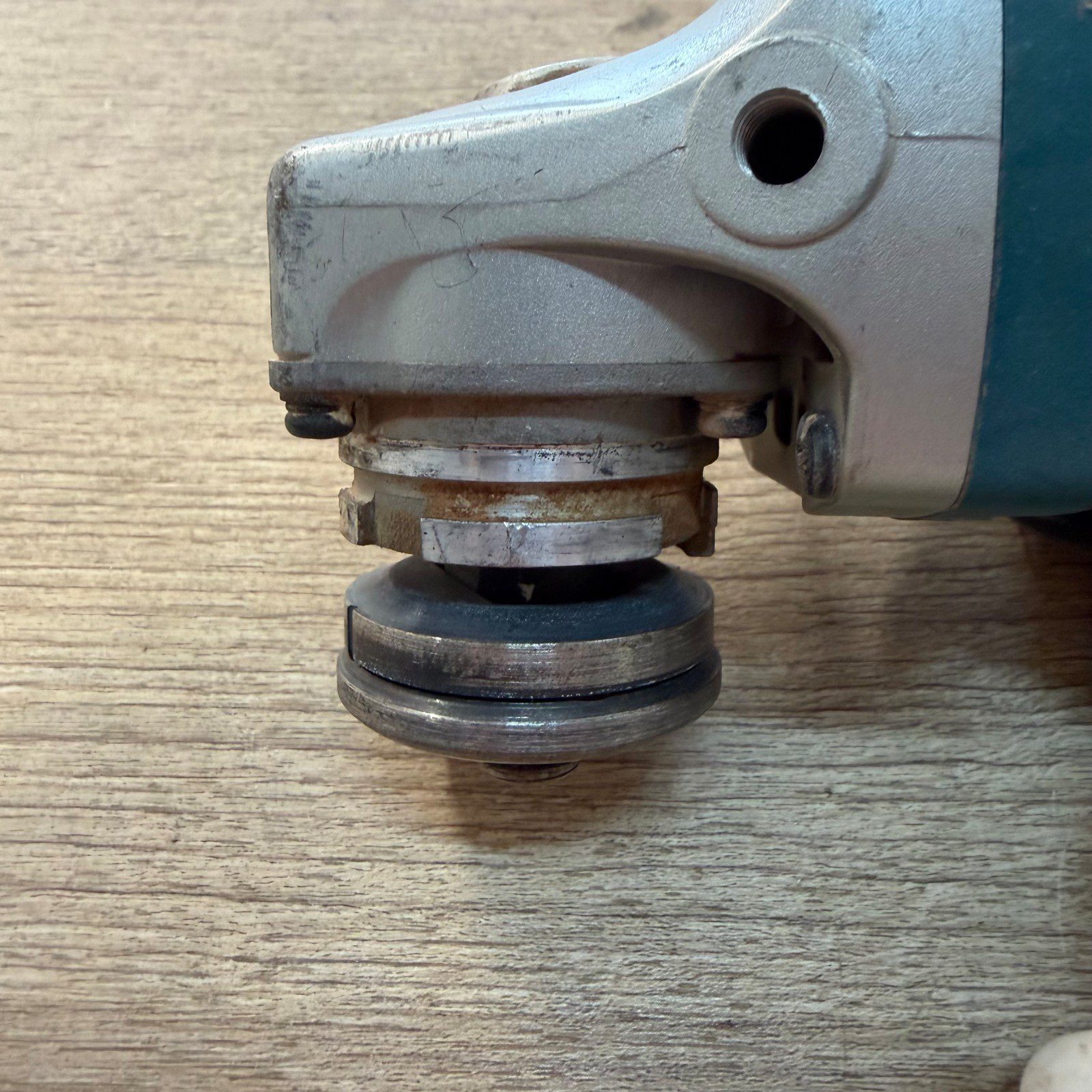 Makita GA4530R 110V 720W 115mm Corded Angle Grinder 4.5 Inch Used - Image 8