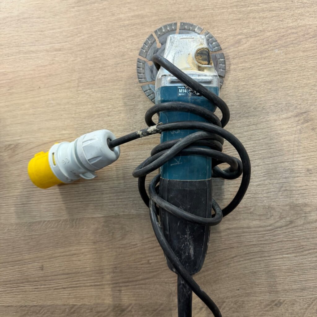 Makita GA4530R 110V 720W 115mm Corded Angle Grinder Used