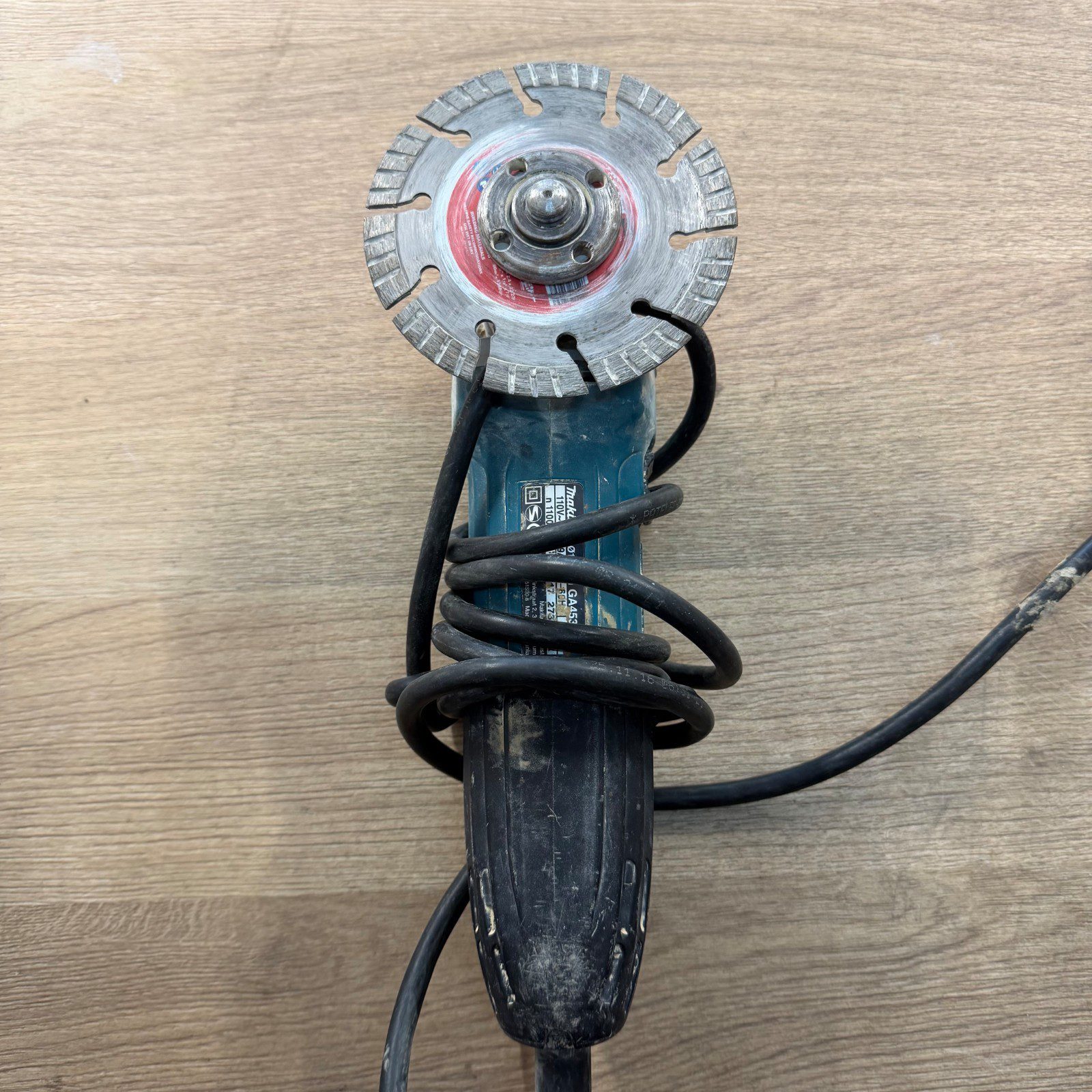 Makita GA4530R 110V 720W 115mm Corded Angle Grinder Used - Image 2