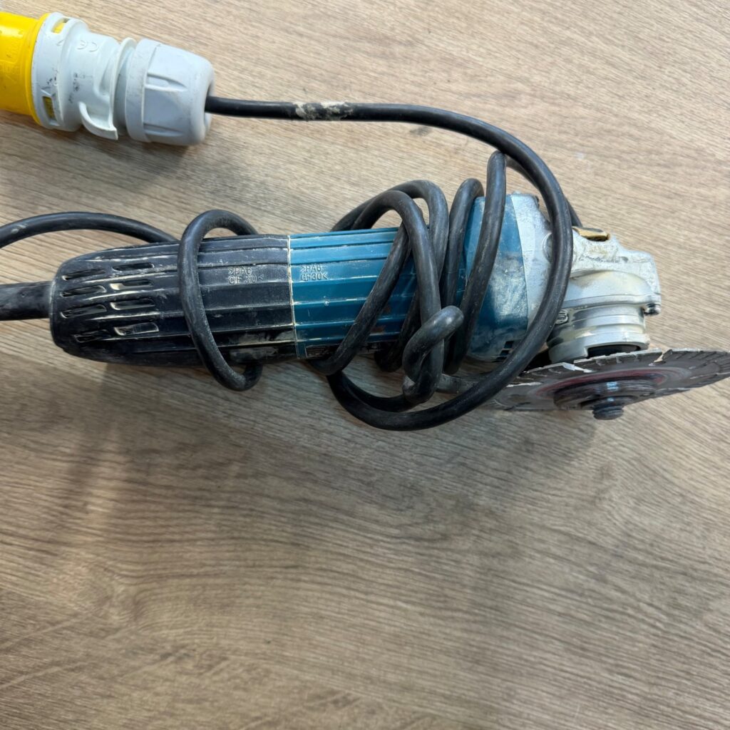 Makita GA4530R 110V 720W 115mm Corded Angle Grinder Used