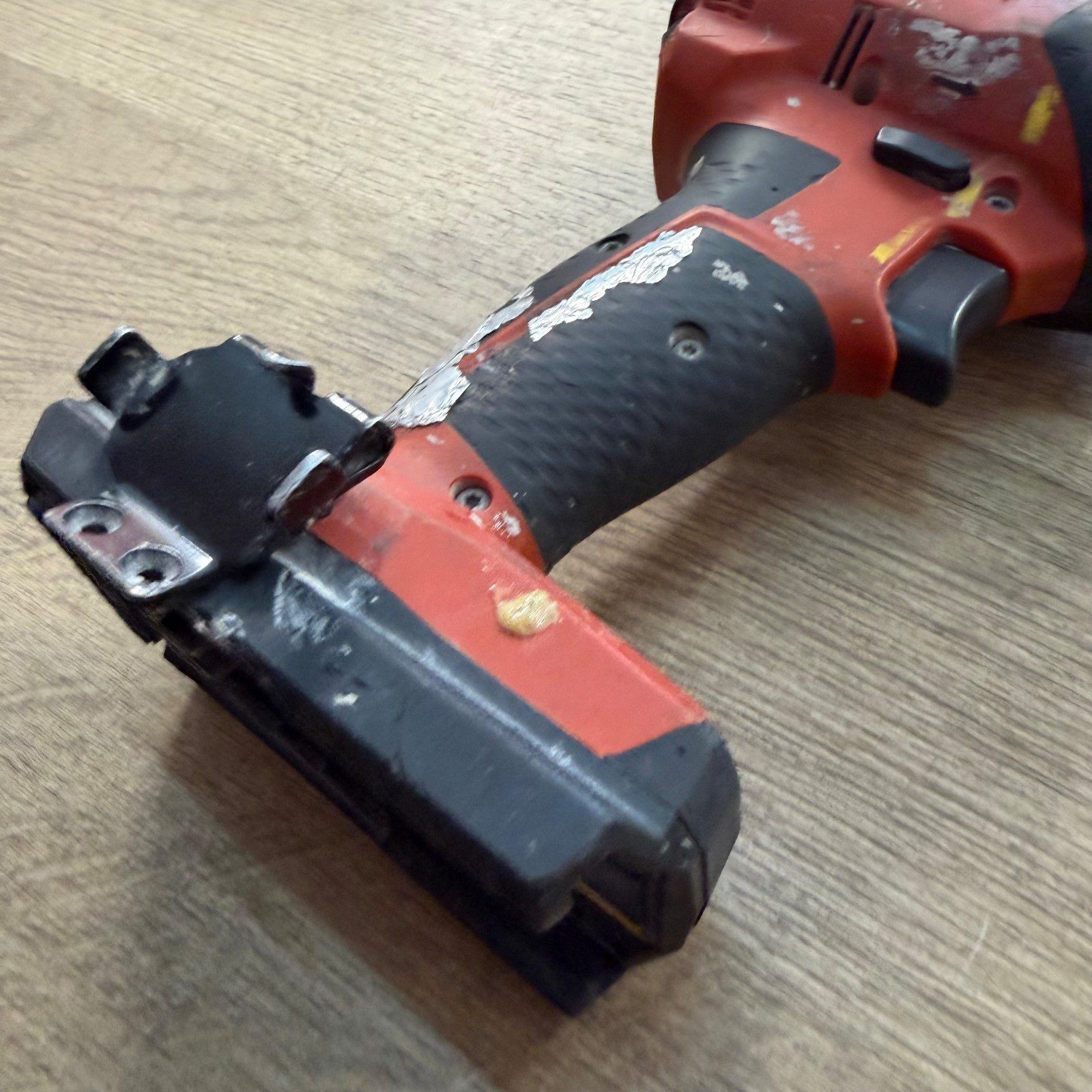 Hilti SID 6-22 22V Nuron Brushless Cordless Impact Driver Tool Only Used - Image 4
