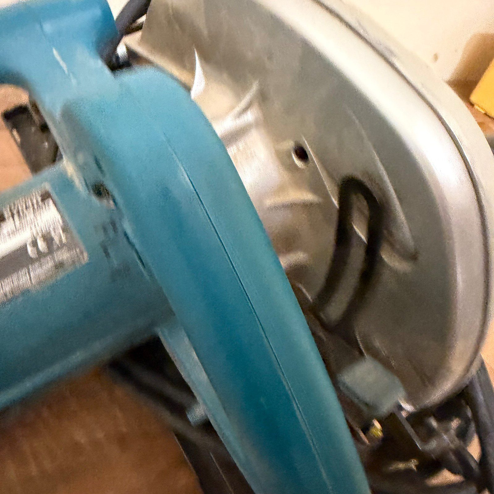 Makita 5704R 110V 190mm 1200W Corded Circular Saw With Blade Serviced - Image 8