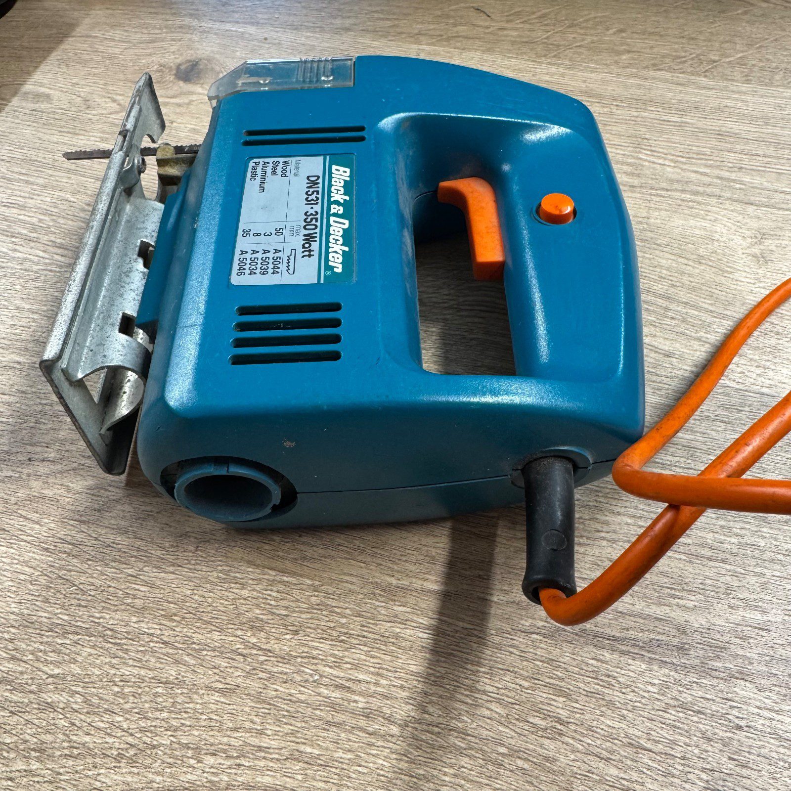 Black & Decker DN531 350W Electric Jigsaw Variable Speed Wood Metal Cutting - Image 11