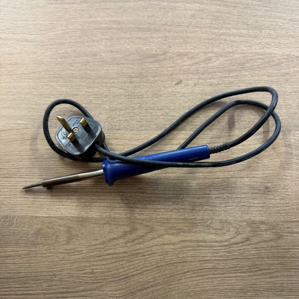 Electric Soldering Iron Corded UK Plug Pointed Tip Blue Handle Very Good