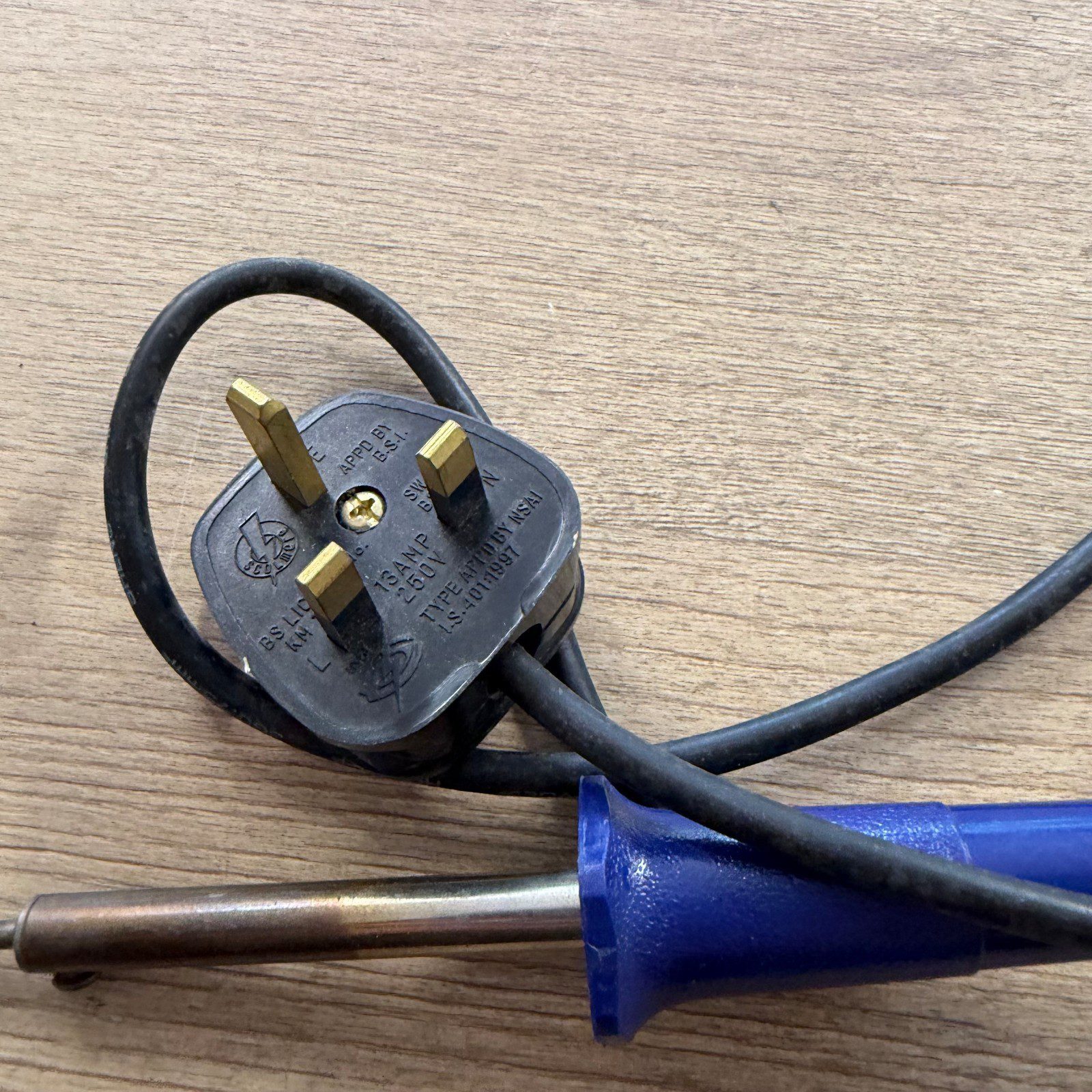 Electric Soldering Iron Corded UK Plug Pointed Tip Blue Handle Very Good - Image 3