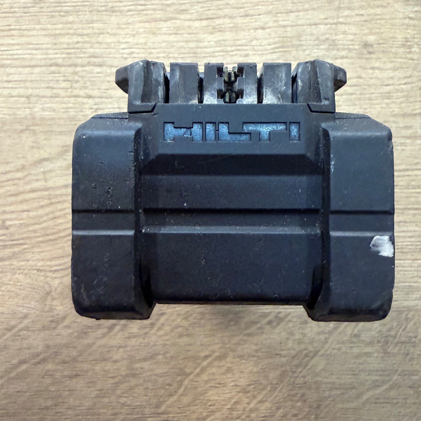 Hilti B 22-110 22V 5.2Ah Li-Ion Battery Pack Used - Casing Wear - Image 3
