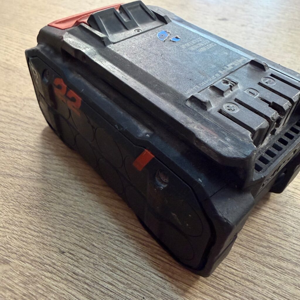 Hilti B 22-110 22V 5.2Ah Li-Ion Battery Pack Used - Casing Wear
